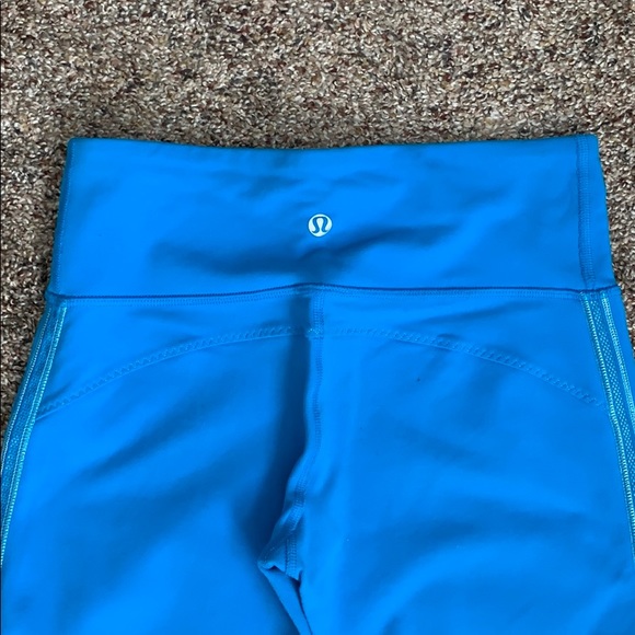 Lululemon crop legging, size 4 - Picture 3 of 6